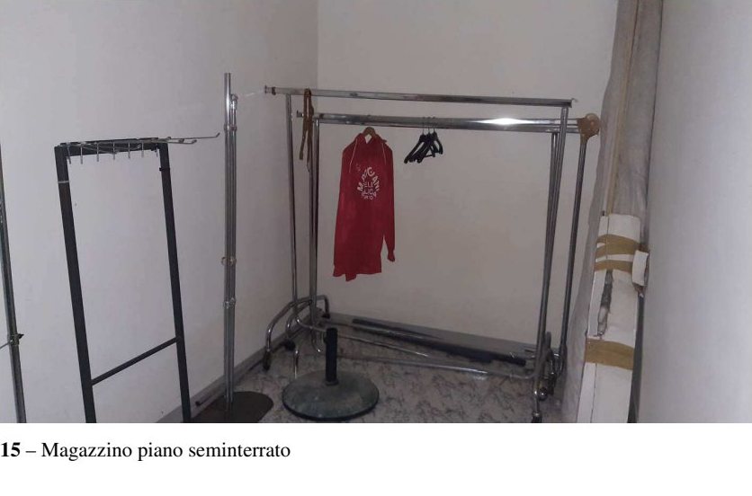 Negozio o bottega in via dei Lecci a Castiglione del Lago — asta giudiziaria — fotografia 21