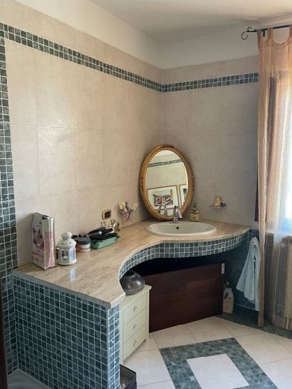 Villino in Contrada Pagliarone a Avellino — asta giudiziaria — fotografia 6