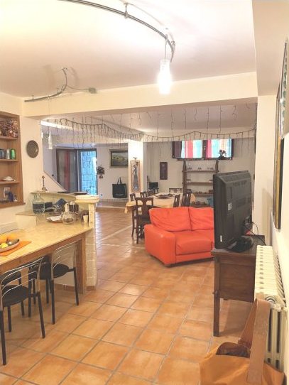 Villino in Contrada Pagliarone a Avellino — asta giudiziaria — fotografia 11