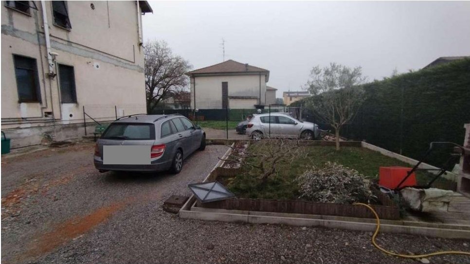 Abitazione civile in Via Monte Carmelo, 30 a Appiano Gentile — asta giudiziaria — fotografia 24