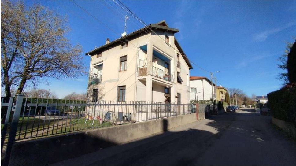 Abitazione civile in Via Monte Carmelo, 30 a Appiano Gentile — asta giudiziaria — fotografia 4