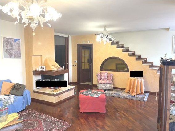 Villino in Contrada Pagliarone a Avellino — asta giudiziaria — fotografia 4