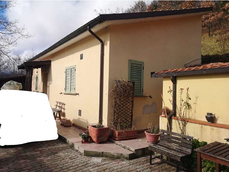 Abitazione civile a Valtopina, Perugia