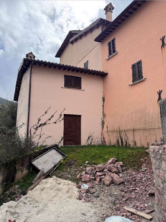 Abitazione civile a Nocera Umbra, Perugia