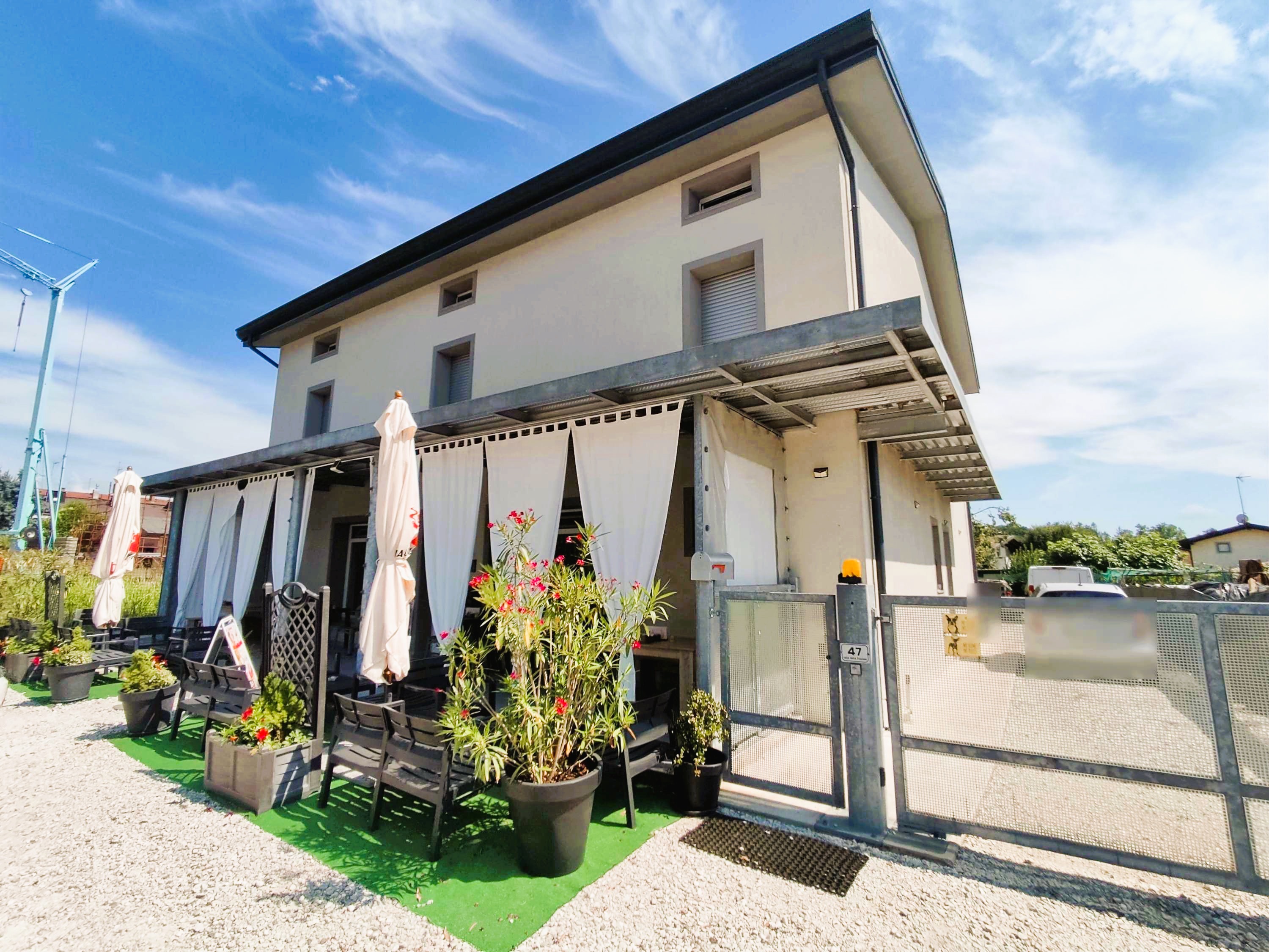 Immobile commerciale a Tarcento, Udine