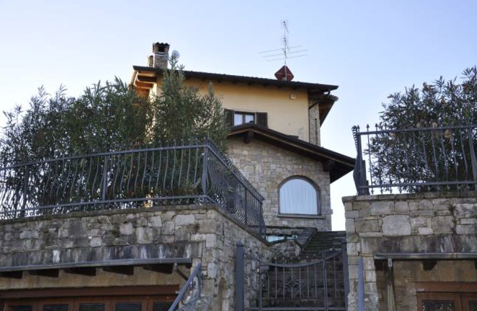 Villino a Scanzorosciate, Bergamo