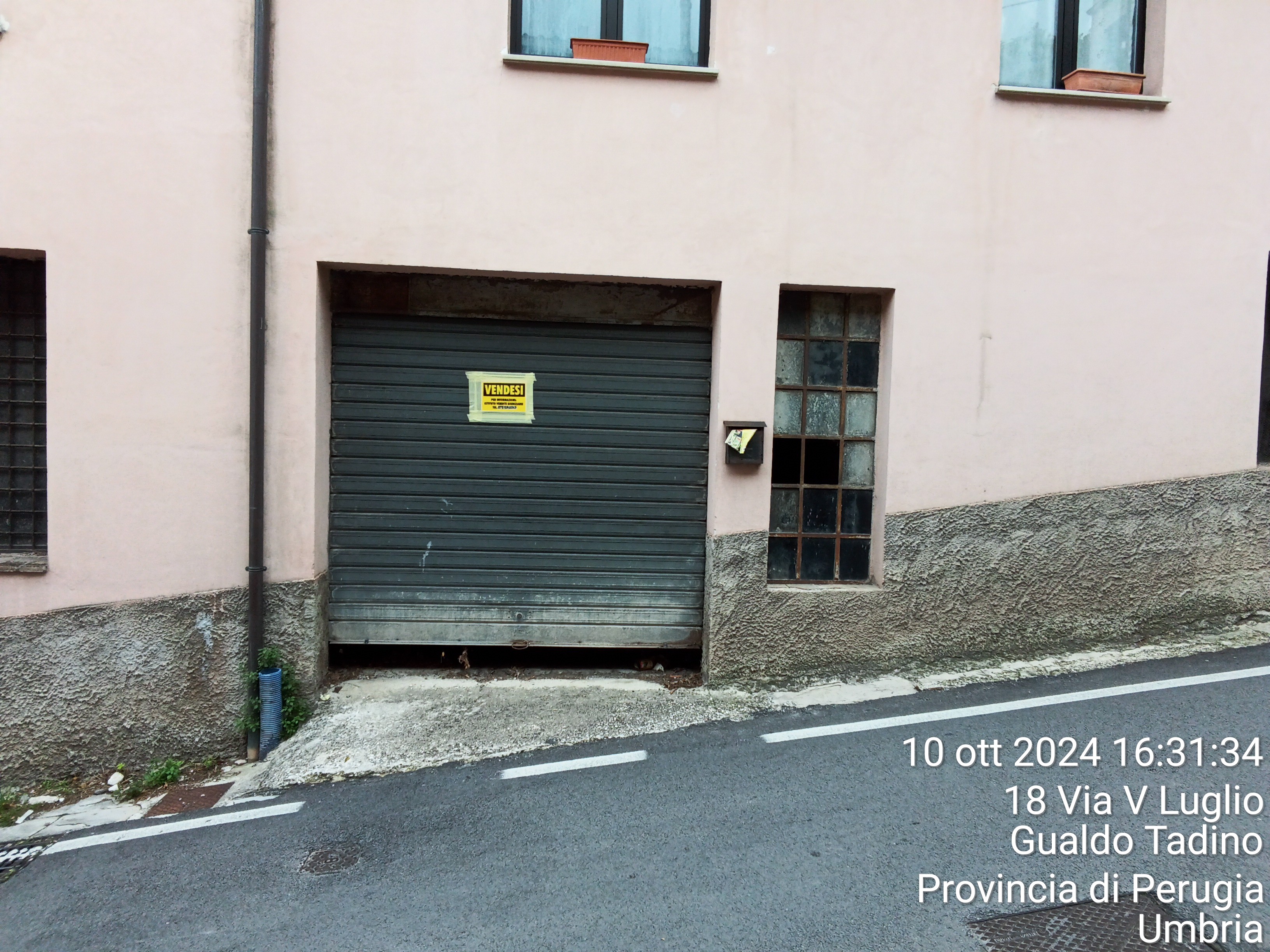 Magazzino o deposito a Gualdo Tadino, Perugia