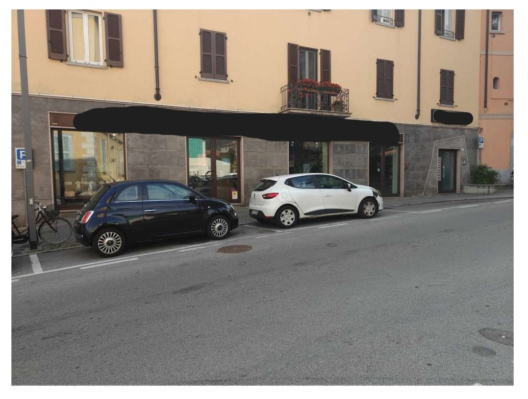 Negozio o bottega a Valmadrera, Lecco