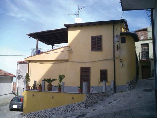 Appartamento a San Marco d'Alunzio, Messina