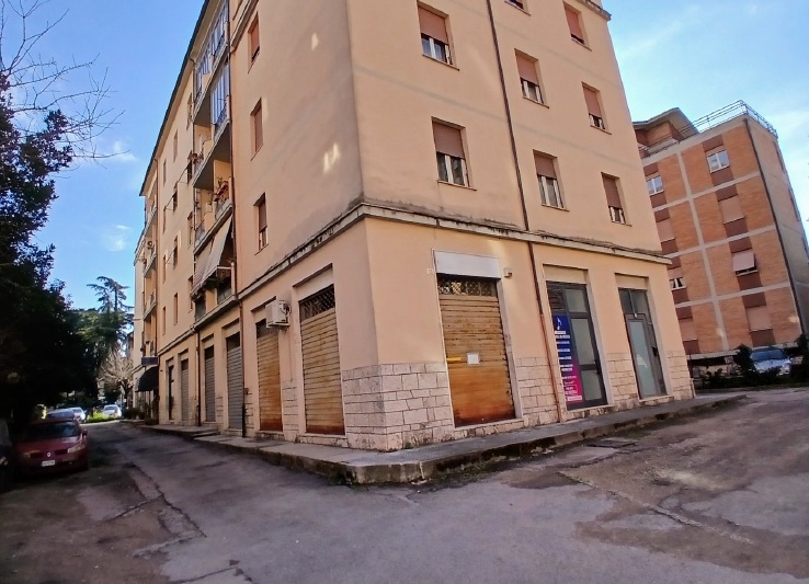 Negozio o bottega a Terni
