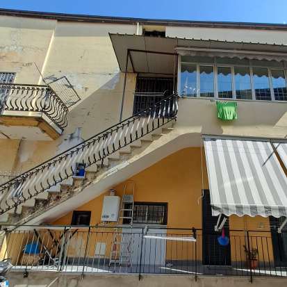 Abitazione popolare a Melito di Napoli, Napoli