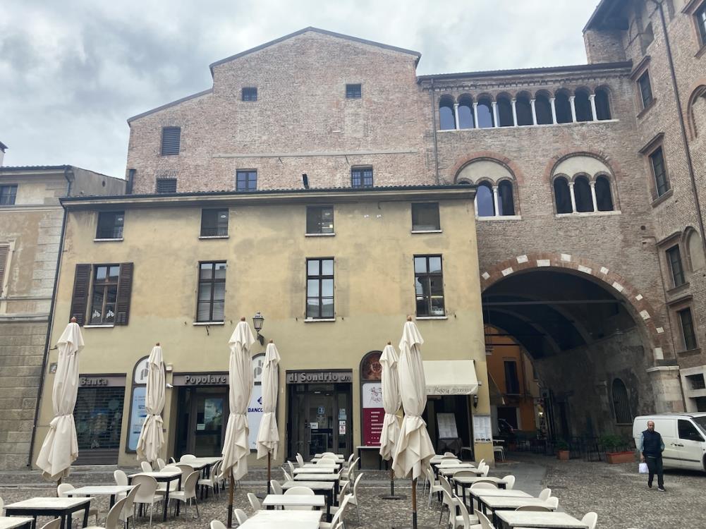 Negozio o bottega a Mantova