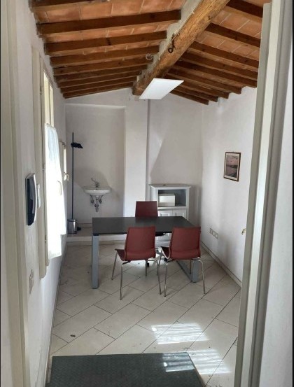 Fabbricato a Montevarchi, Arezzo