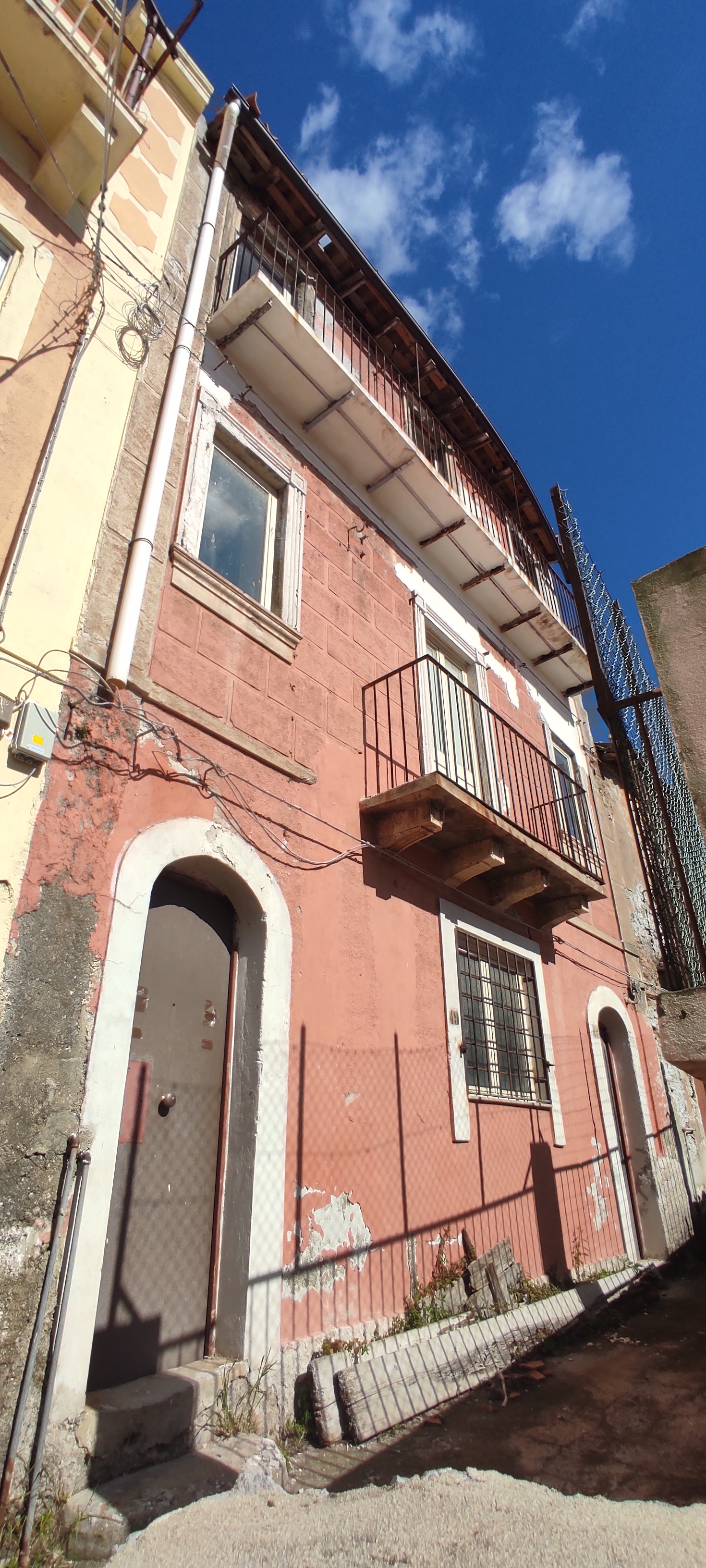 Magazzino o deposito a Messina