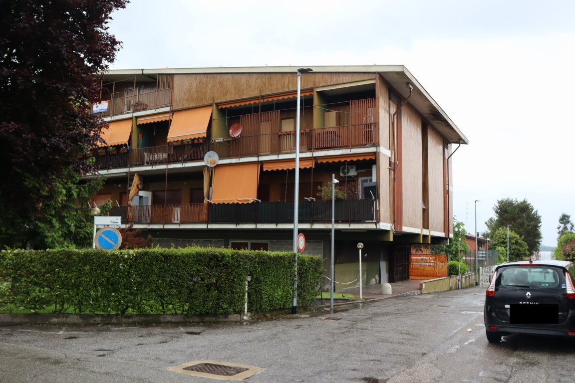 Edificio a destinazione particolare a Castelletto sopra Ticino, Novara