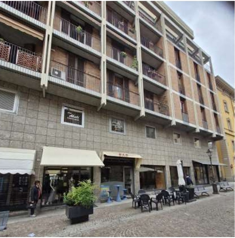 Negozio o bottega a Tortona, Alessandria