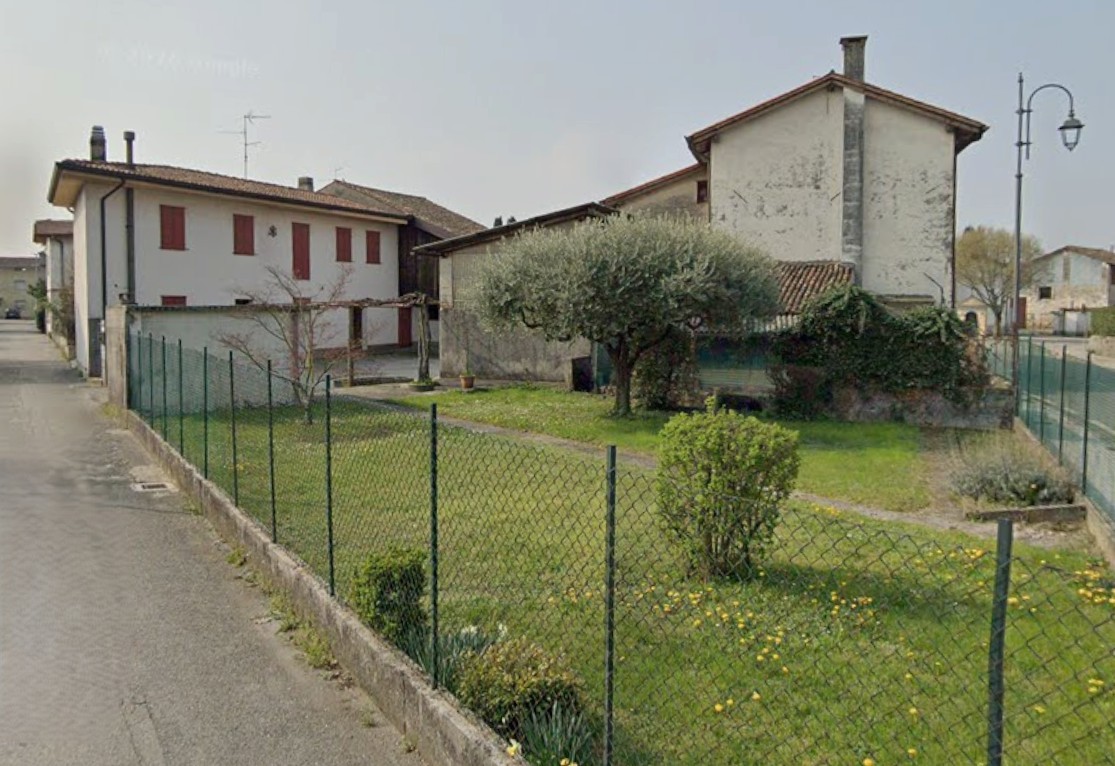Fabbricato a Aiello del Friuli, Udine