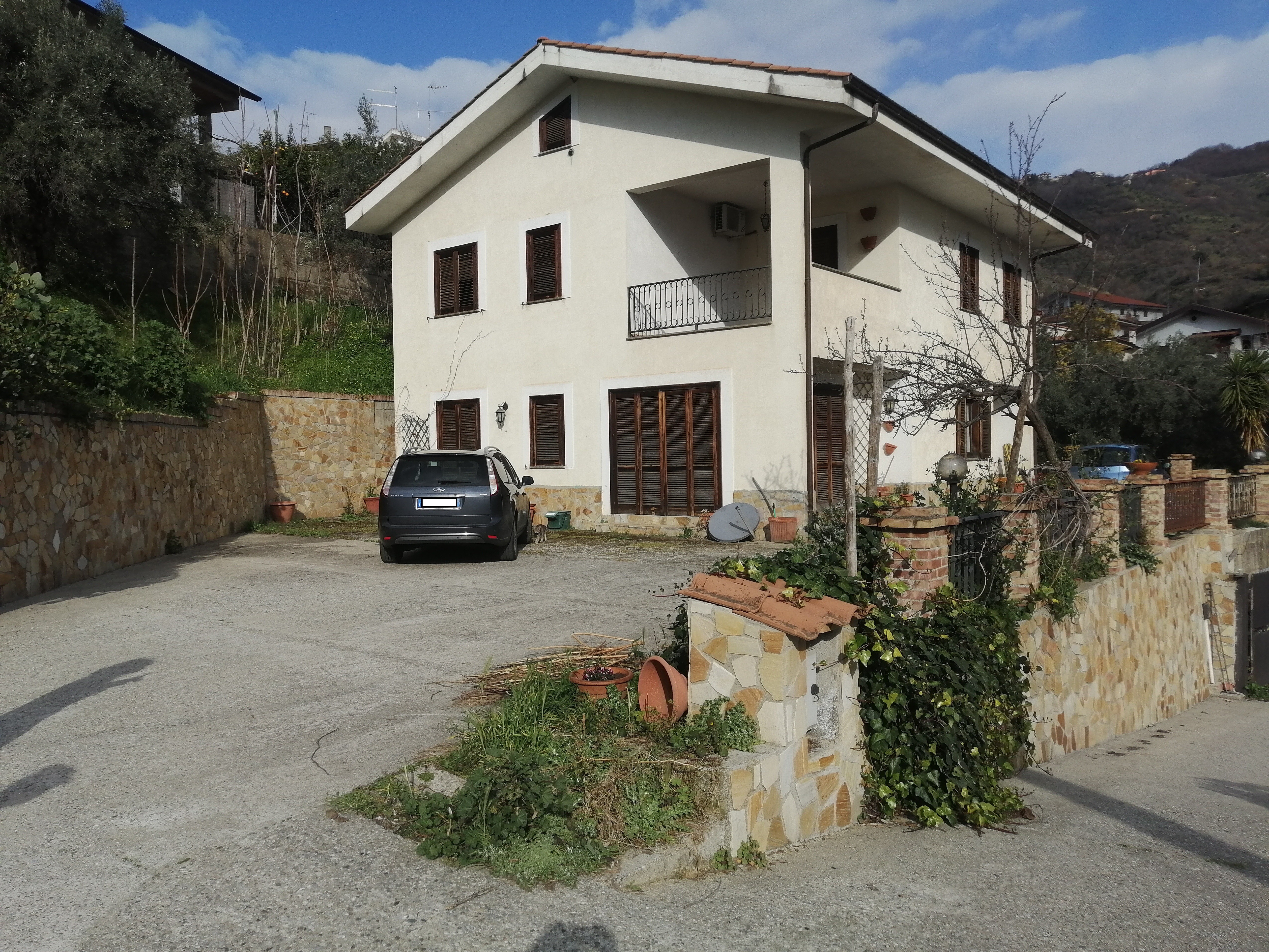 Villino a Castiglione Cosentino, Cosenza