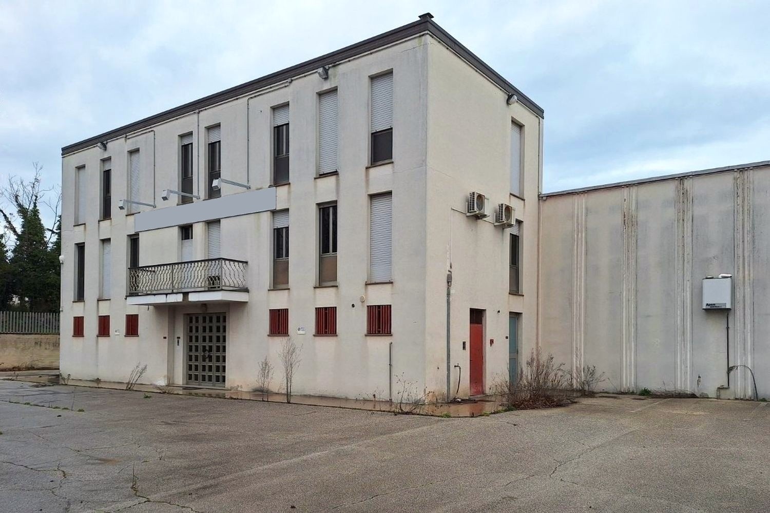 Capannone industriale a Civitanova Marche, Macerata