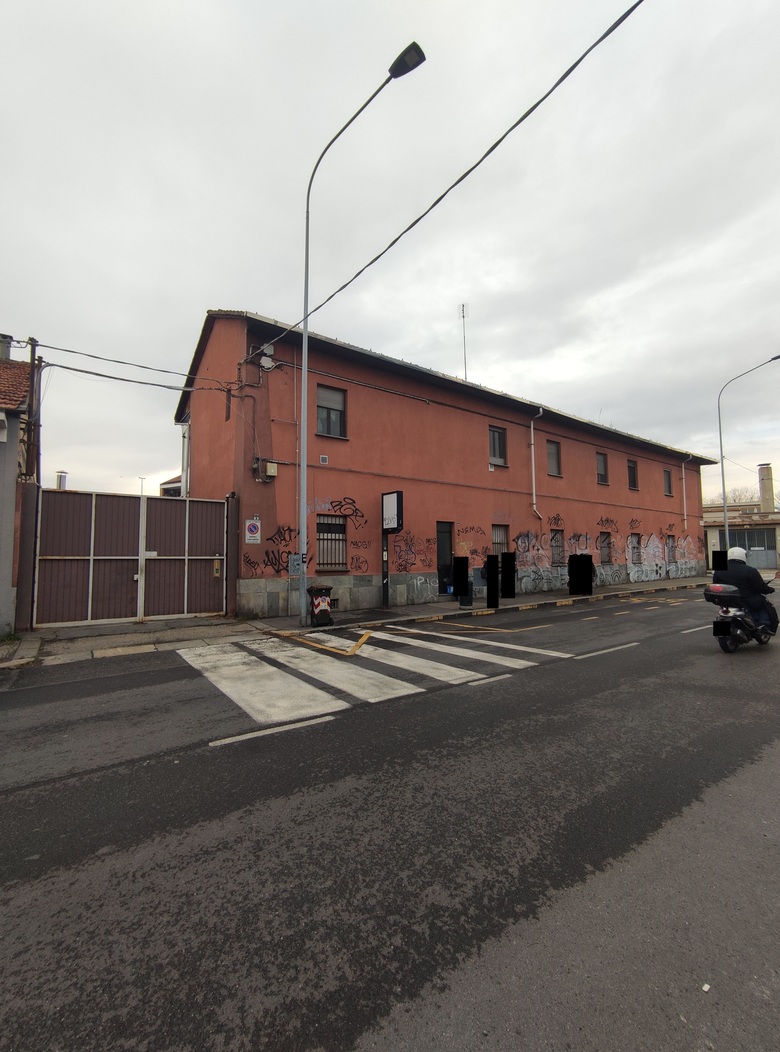 Capannone industriale a Torino