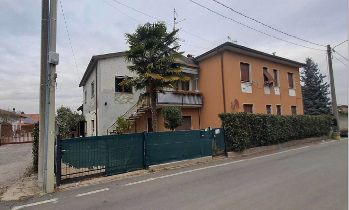 Abitazione economica a Cadorago, Como