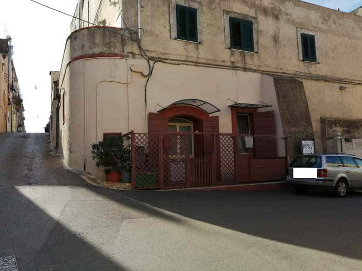 Abitazione economica a Ferrandina, Matera