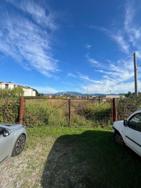 Terreno a Madone, Bergamo