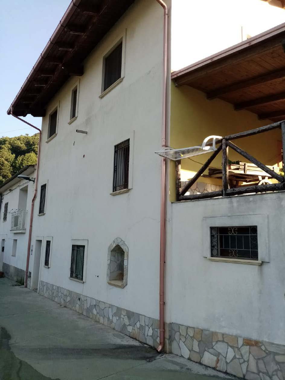 Abitazione economica a Rogliano, Cosenza