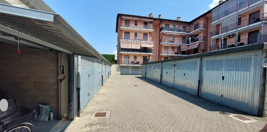 Garage o autorimessa a Carmagnola, Torino