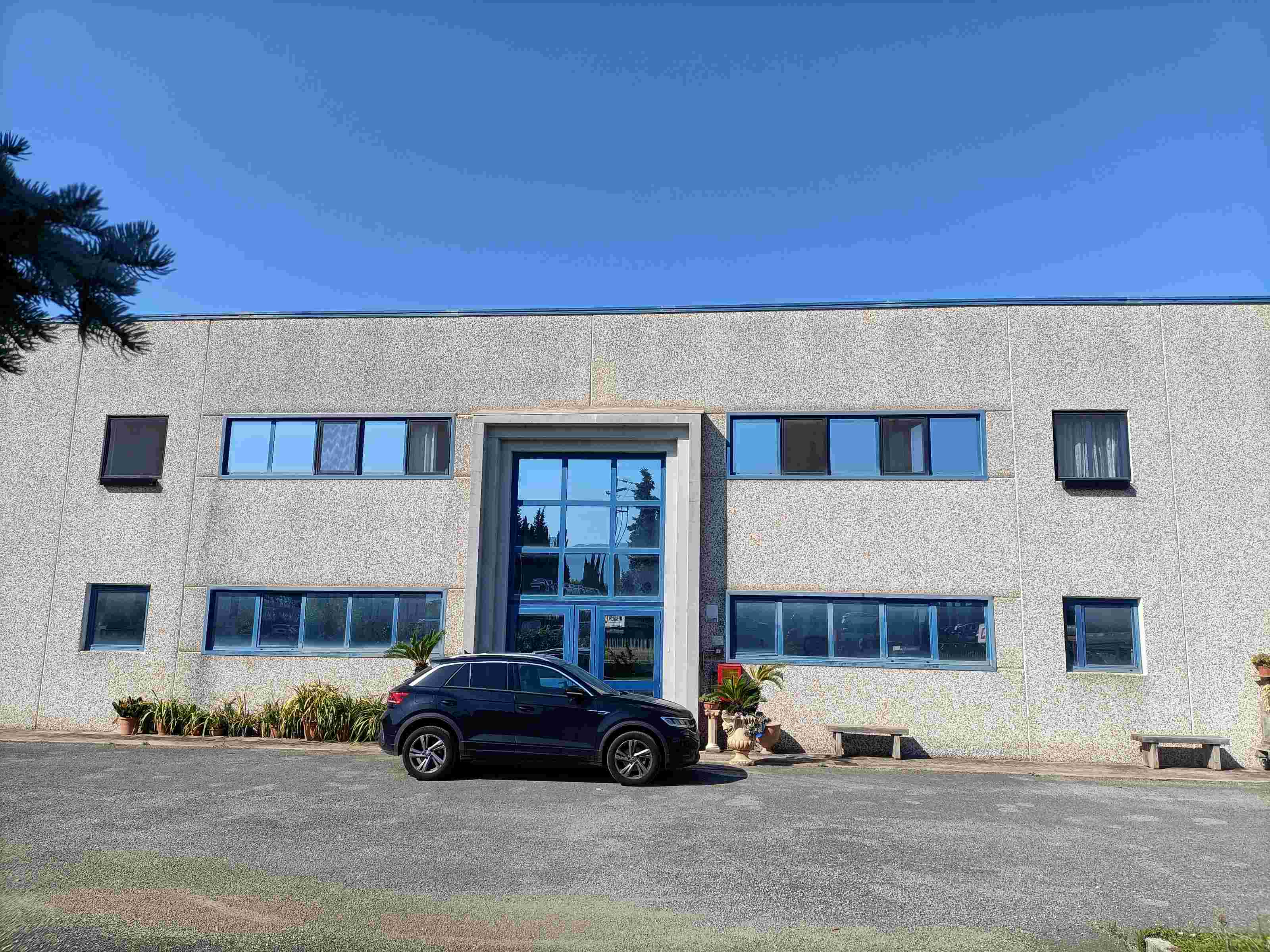 Opificio industriale a Cisterna di Latina, Latina