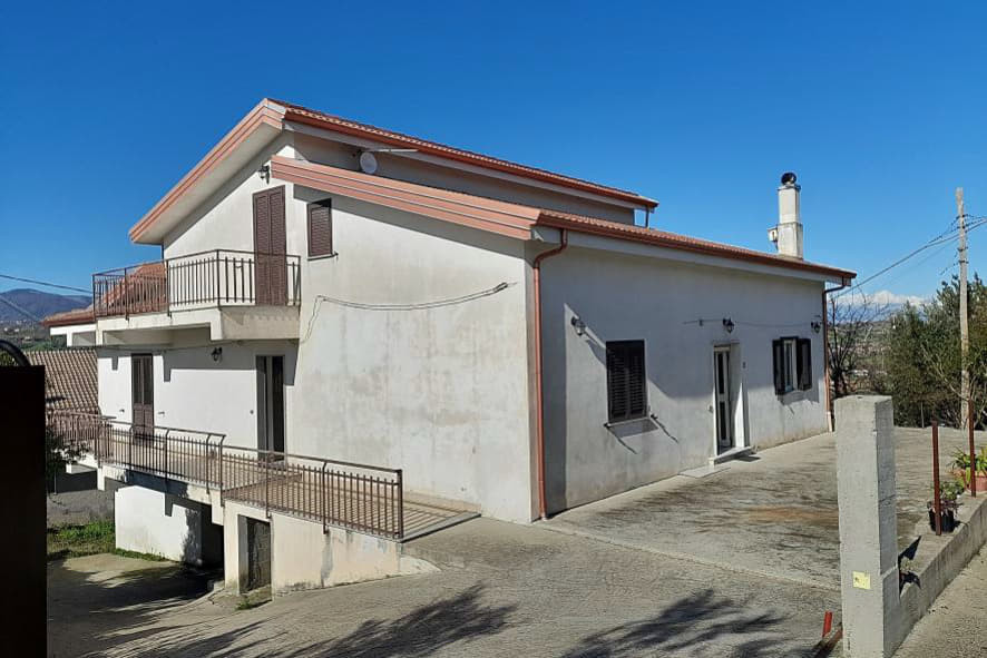 Abitazione economica a Lattarico, Cosenza