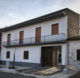 Fabbricato a Carinola, Caserta