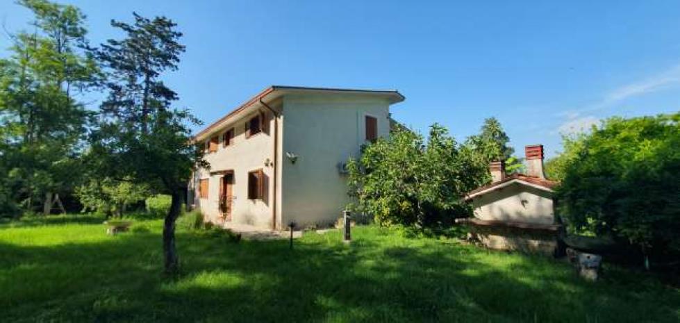Villino a Ceprano, Frosinone