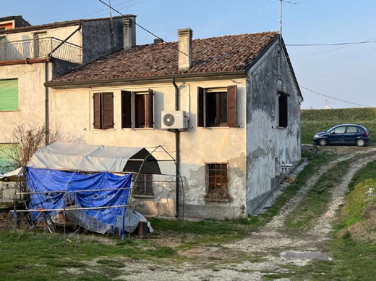 Abitazione economica a Bagnolo San Vito, Mantova