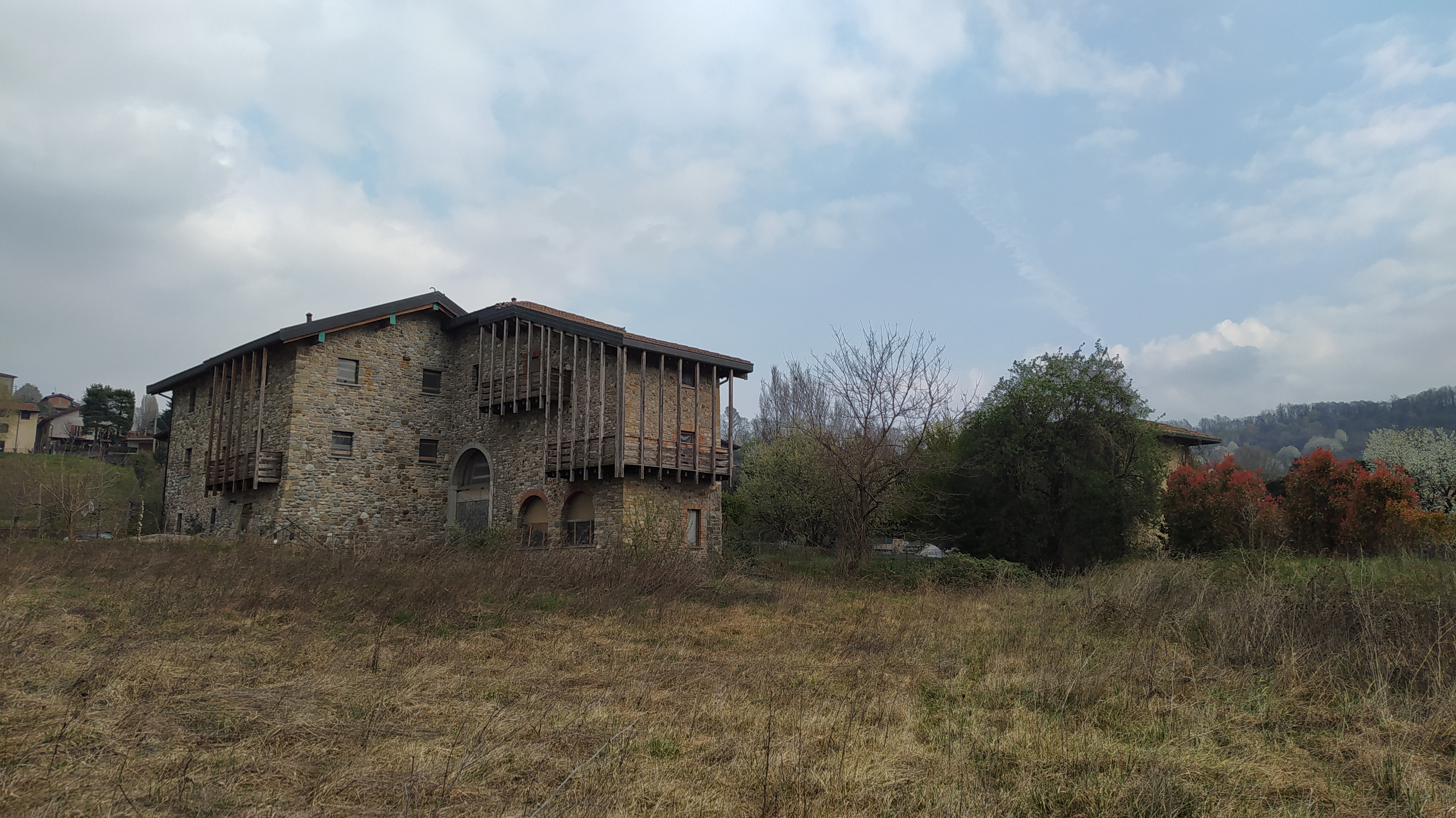 Fabbricato a Villa d'Adda, Bergamo