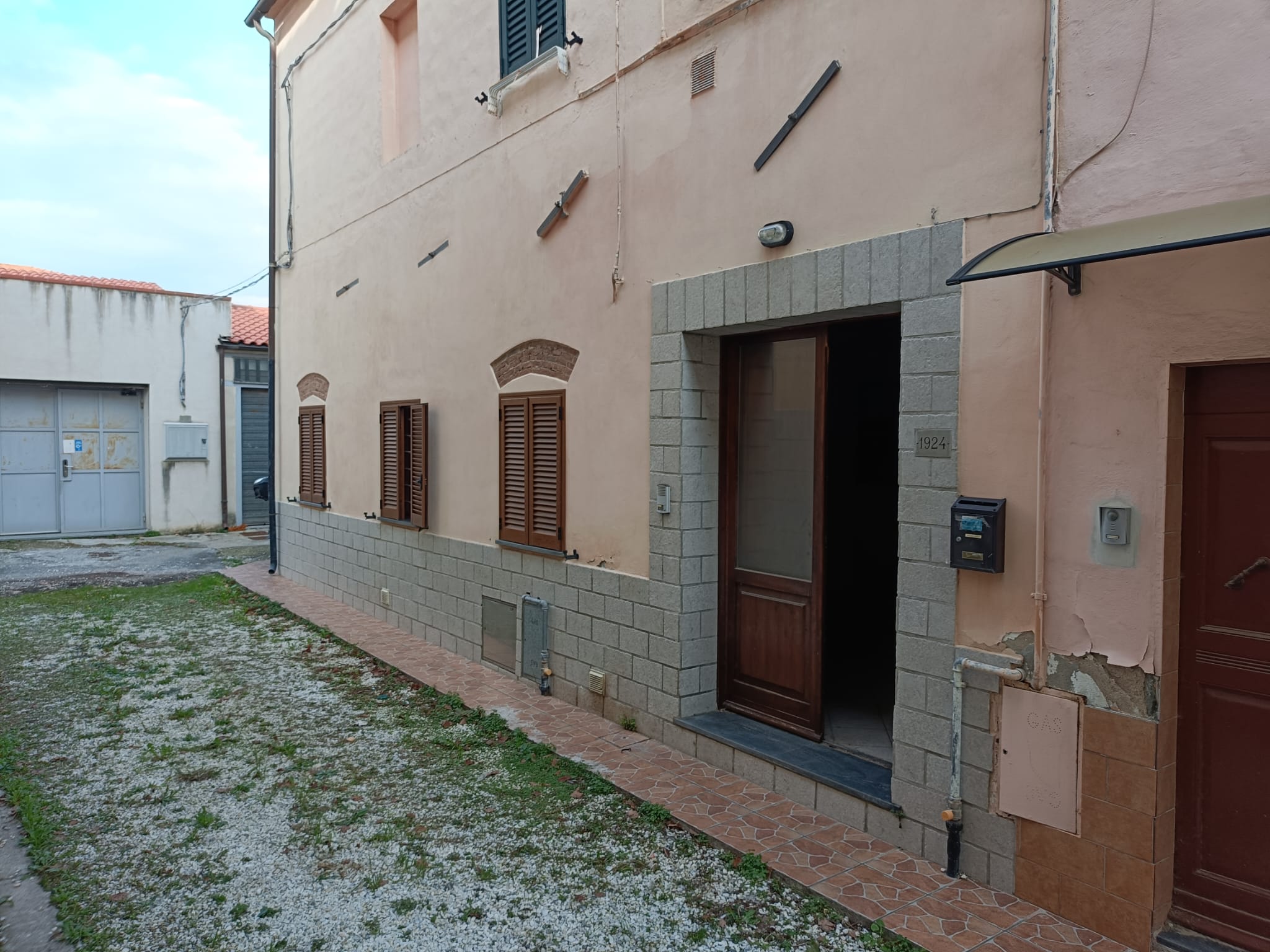 Abitazione popolare a Cascina, Pisa