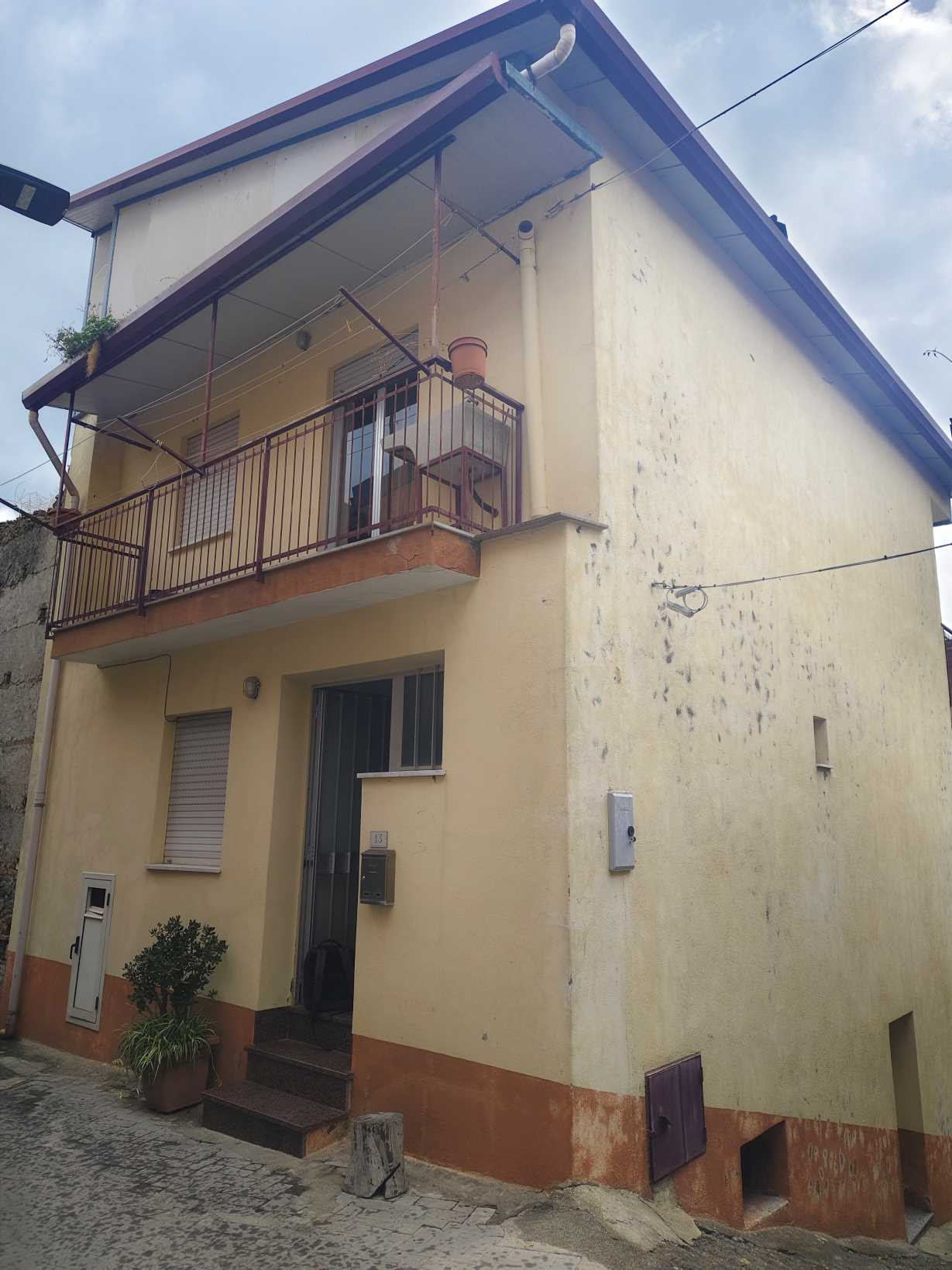 Abitazione popolare a Limina, Messina