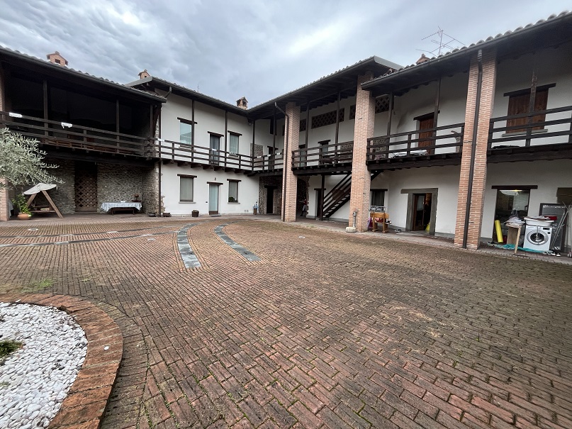 Abitazione economica a Madone, Bergamo