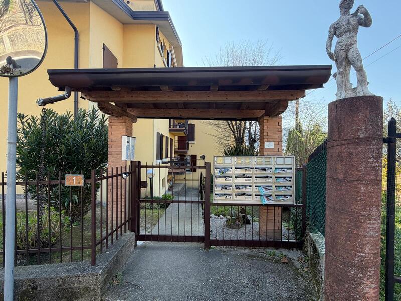 Abitazione economica a Caprino Bergamasco, Bergamo