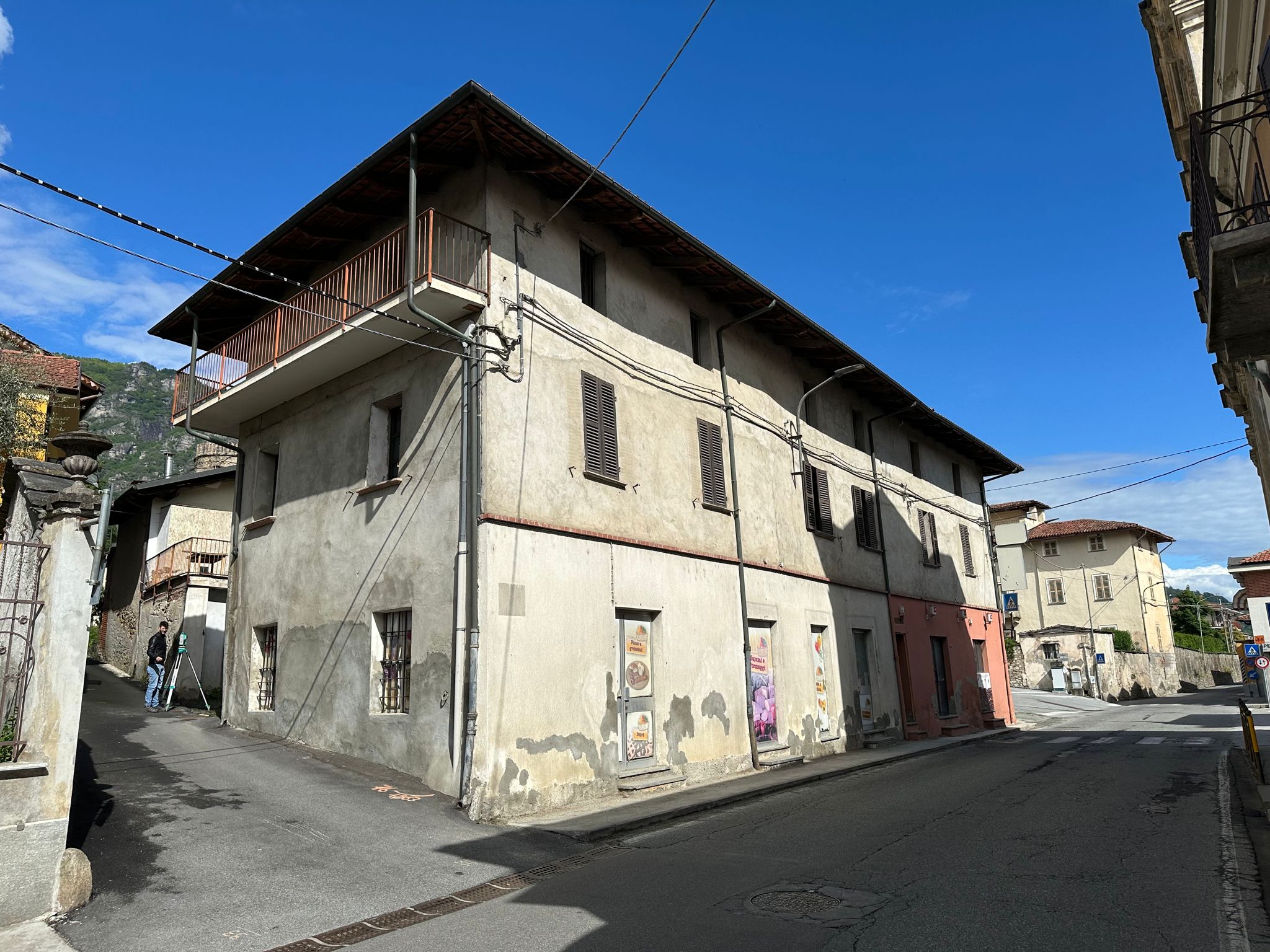 Deposito a Envie, Cuneo