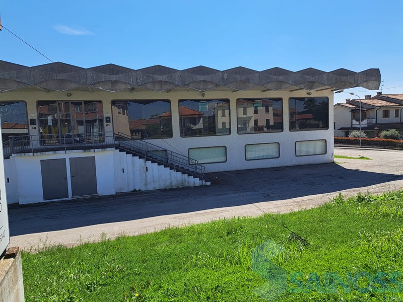 Negozio a Ceregnano, Rovigo