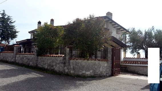 Villino a Montalto Uffugo, Cosenza
