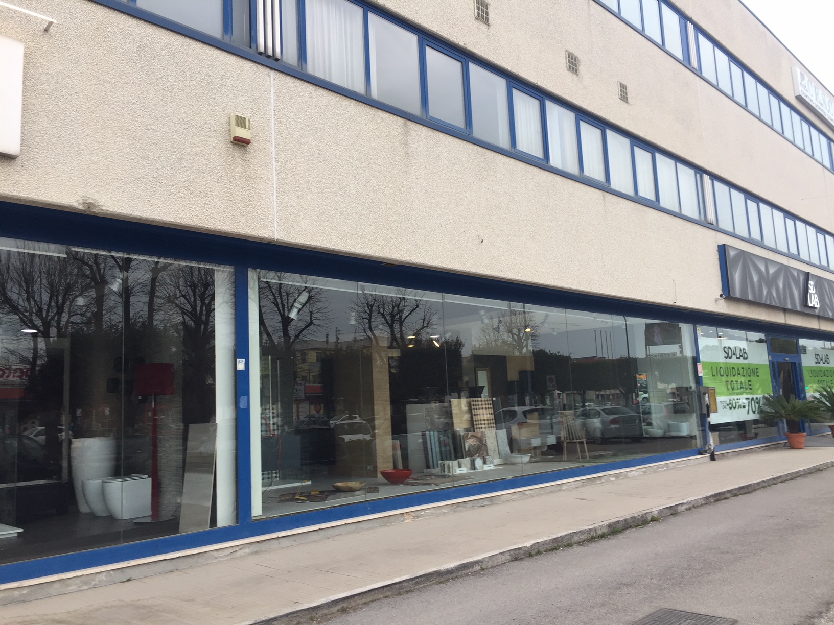 Immobile commerciale a San Benedetto del Tronto, Ascoli Piceno