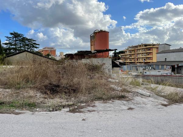 Capannone industriale in Strada Minturnae, 103 a Latina — 147.335 € — asta giudiziaria — fotografia 2