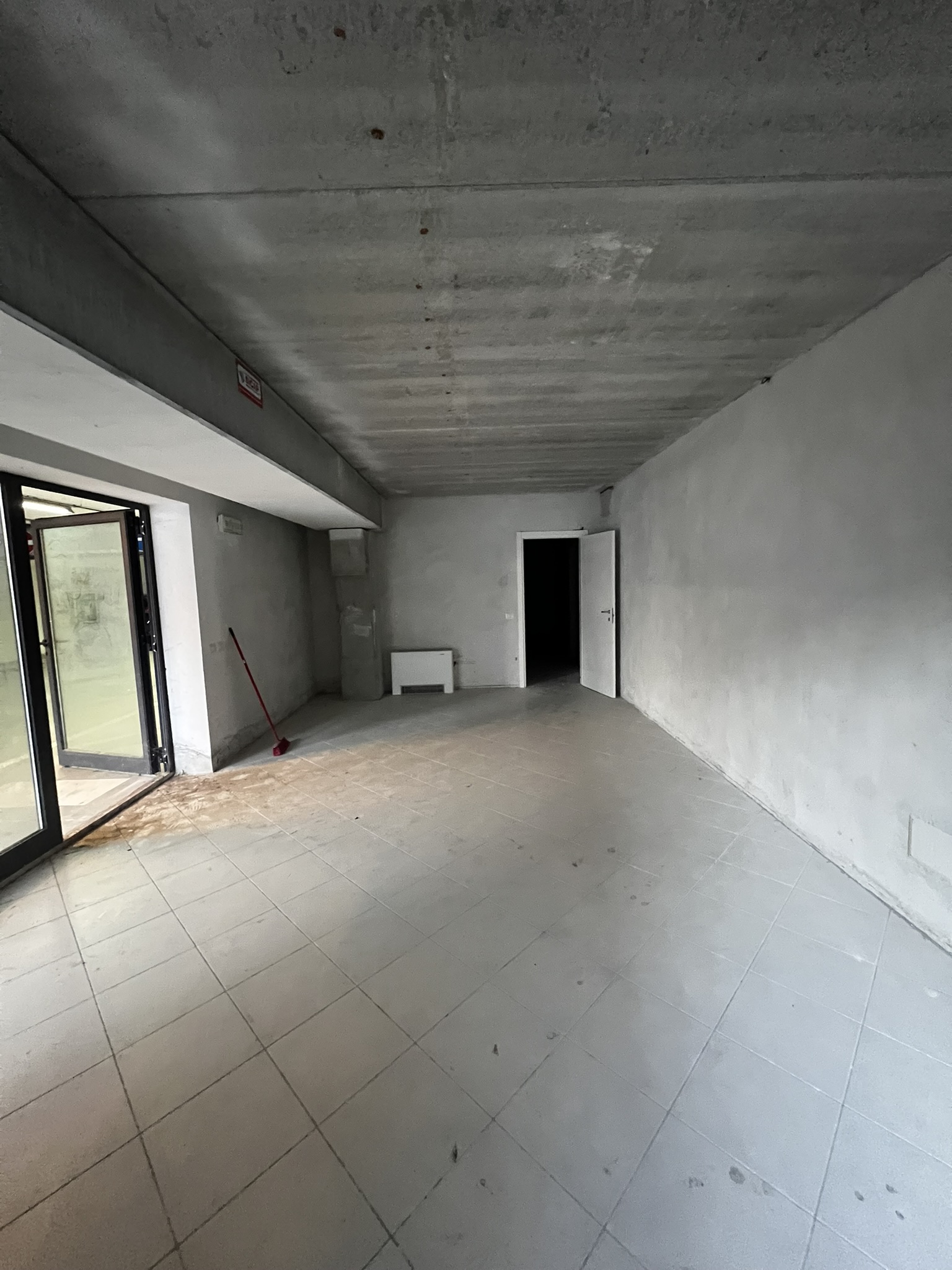 Negozio a Fermo — 73.125 € — asta giudiziaria — fotografia 4