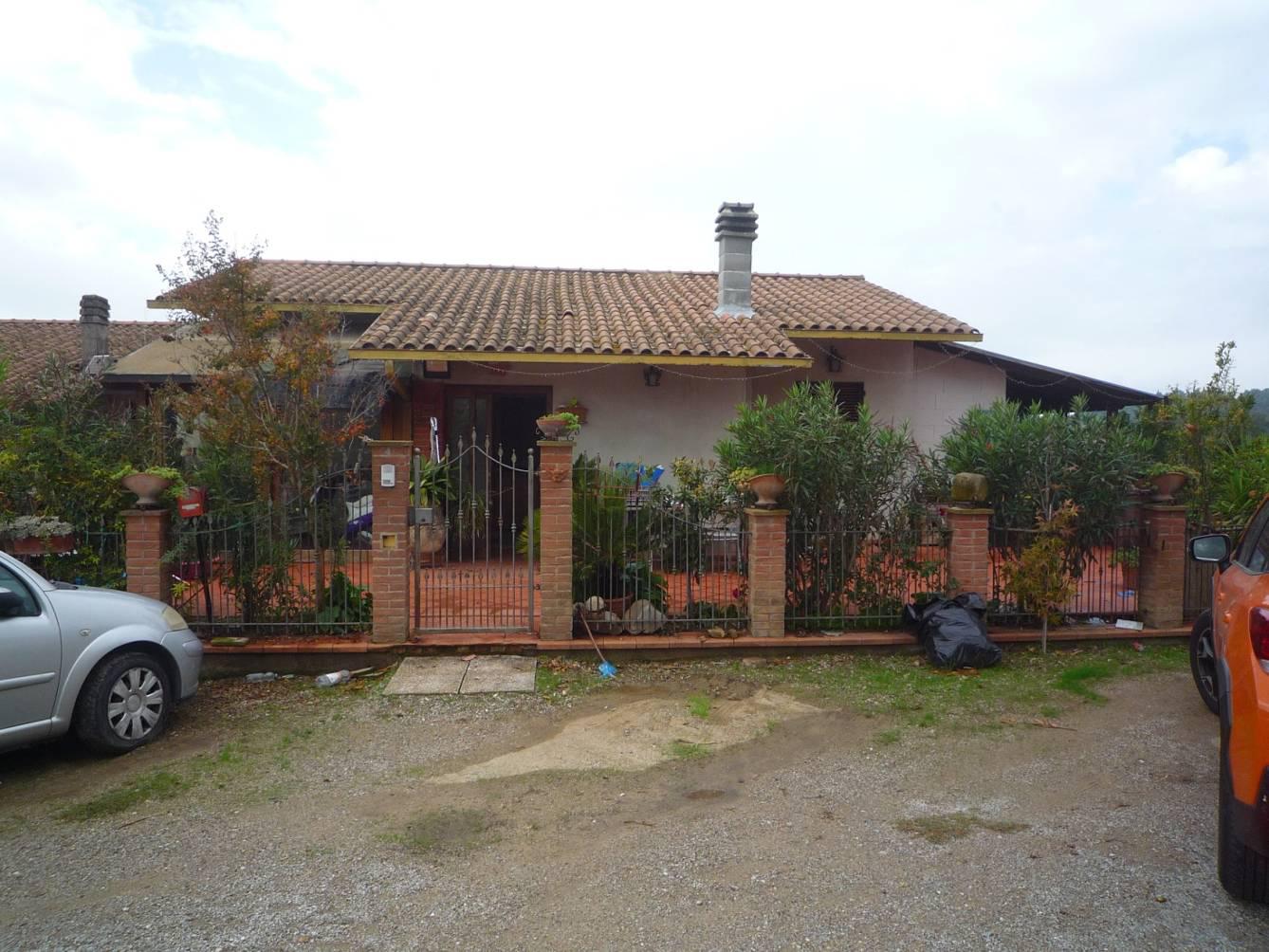Villino a Magione, Perugia