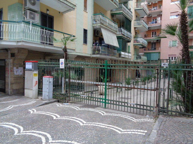 Abitazione civile in Via Benvenuto Cellini, 50 a Portici — asta giudiziaria — fotografia 2