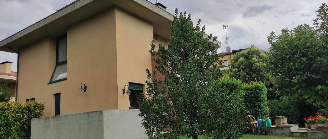 Abitazione civile in San Giuliano a Arezzo — asta giudiziaria — fotografia 2