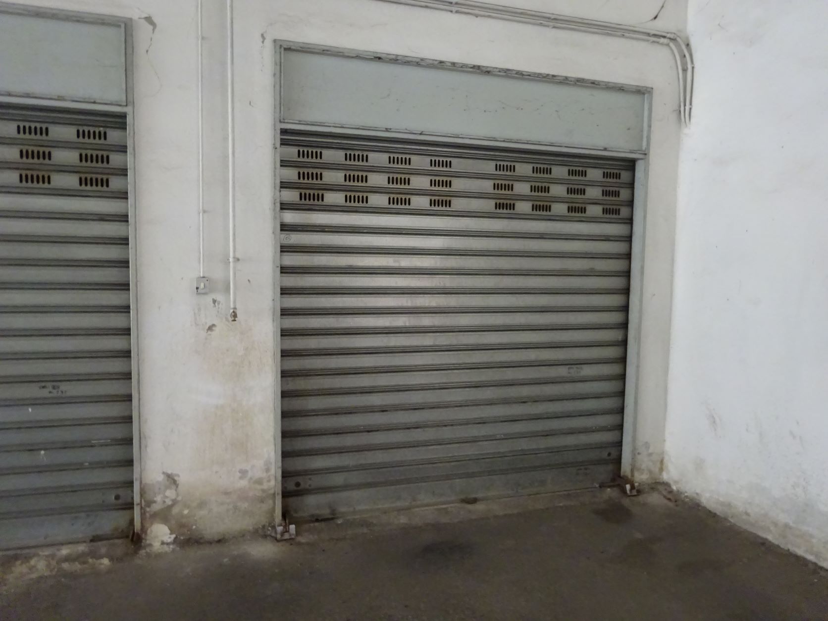 Garage o autorimessa a Teverola, Caserta