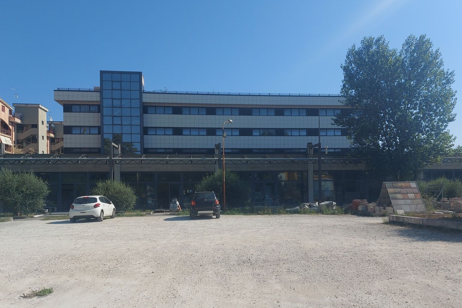 Immobile commerciale a Guidonia Montecelio, Roma
